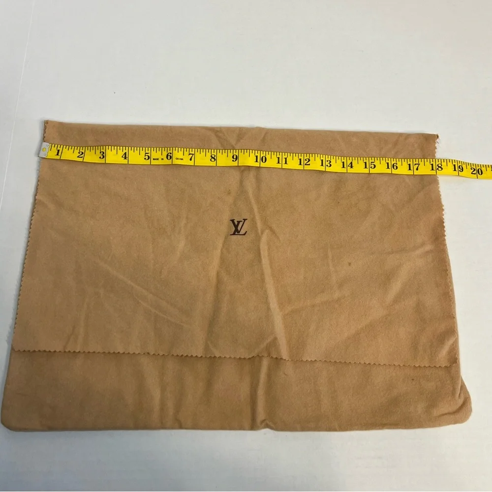 Louis Vuitton dust bag 13 x‎ 18